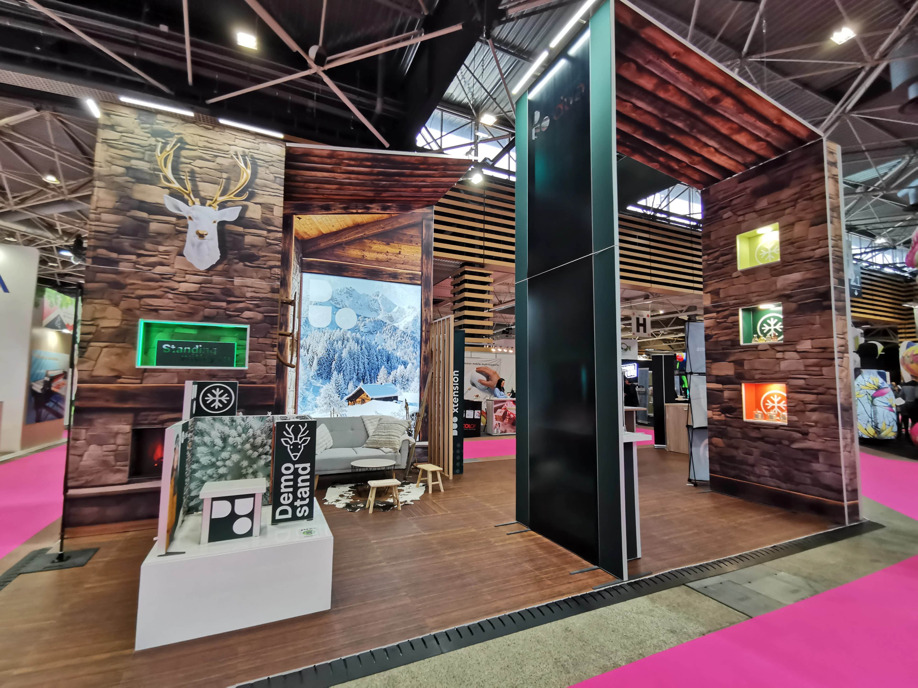 Custom modular stands — tailor-made exhibition booths